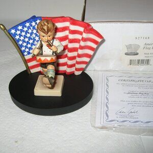 HUMMEL Display “AMERICAN FLAG” #1084-D w/Box & COA & LITTLE DRUMMER #240 TMK5